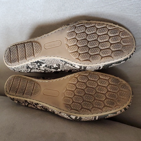 Baretraps Kellye Snake Retile Print Vegan Loafers Slip On Womens Size 9.5 M EUC - Picture 8 of 10